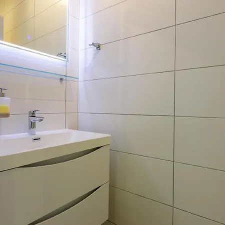 شقة Ferienwohnung Fuer 6 Personen Ca 60 Qm In Crikvenica, Kvarner Bucht Und Umgebung - A83204 تْسْغيكفانِتْسا