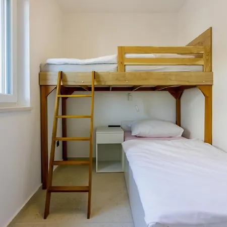 Ferienwohnung Fuer 6 Personen Ca 60 Qm In Crikvenica, Kvarner Bucht Und Umgebung - A83204 شقة تْسْغيكفانِتْسا